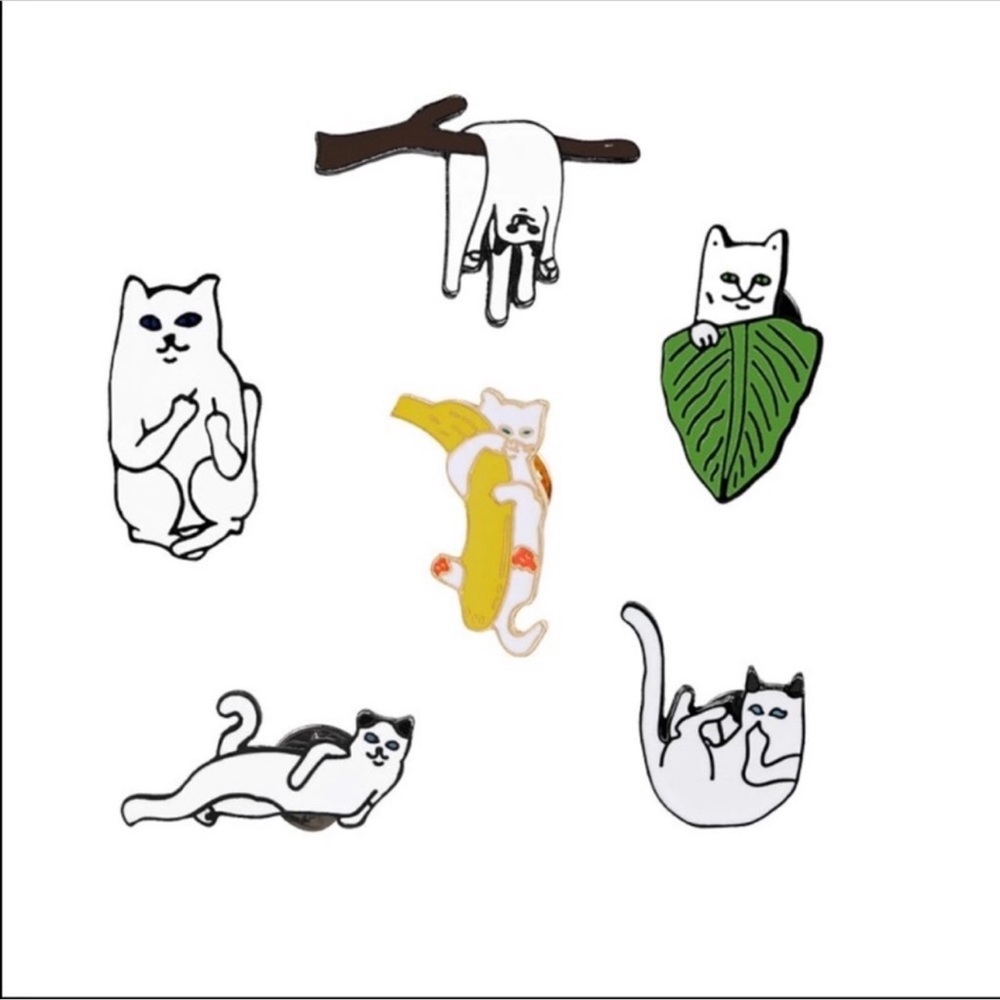 PIN BROOCH SET - CATS PLAYING